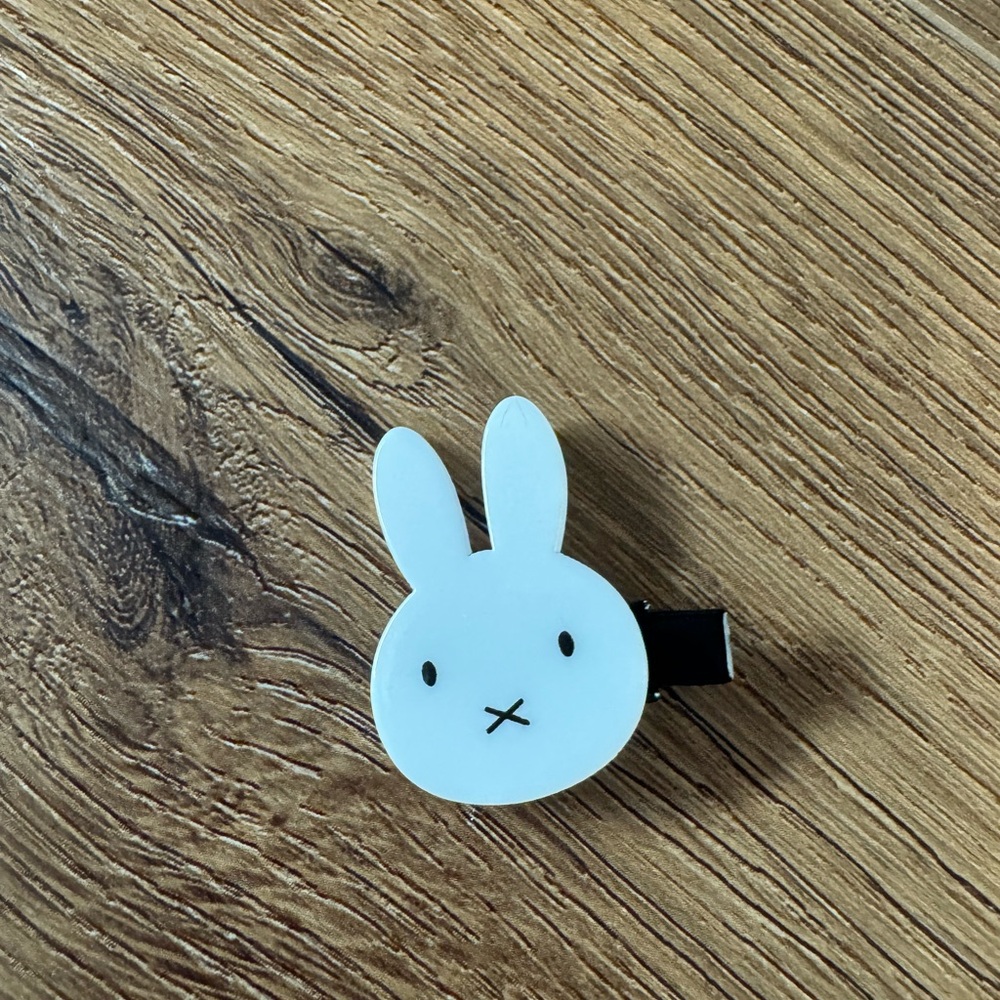 MIFFY-Imported (NWT) Fun Bundle (Pouch, Two Barrette, & Clip) - Picture 3 of 9